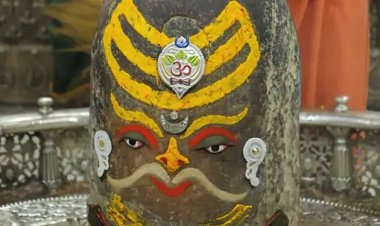 महाकाल ने धारण किया राजा स्वरूप, रजत मुकुट और मुंडमाला से सजे बाबा, भस्म आरती में गूंजे जयकारे