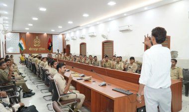 गोरखपुर पुलिस ने सीखी सांकेतिक भाषा, विशेष आवश्यकता वाले लोगों से संवाद होगा आसान