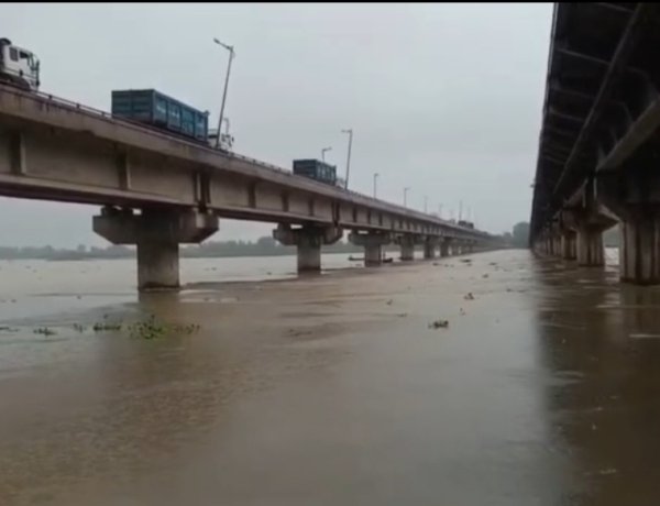 कानपुर में फिर घटा गंगा का जलस्तर, खतरे के निशान से 70 सेंटीमीटर नीचे; डाउनस्ट्रीम में भी गिरावट