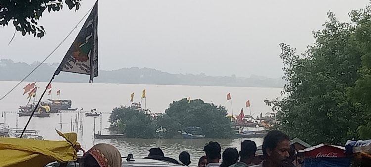 प्रयागराज में गंगा-यमुना का जलस्तर फिर बढ़ा, 24 घंटे में 20 सेंटीमीटर तक उछाल; प्रशासन अलर्ट