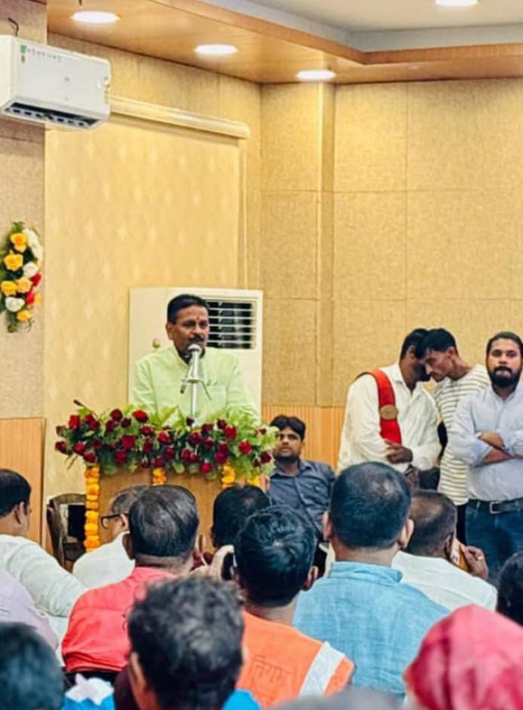 आउटसोर्स कर्मियों के जीवन में आएगी नई रोशनी : उमेश चंद्र गणेश केसरवानी
