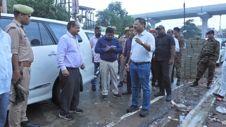 कानपुर में जन्माष्टमी और बाढ़ को लेकर अलर्ट मोड में नगर निगम, 300 मकान जलमग्न; राहत केंद्रों में सुविधाएं दुरुस्त करने के निर्देश