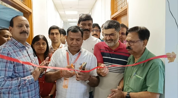 पत्रकारों को लंबे समय तक एक ही मुद्रा में नहीं बैठना चाहिए, चलते-फिरते रहें- डॉ. रविंद्र ओझा
