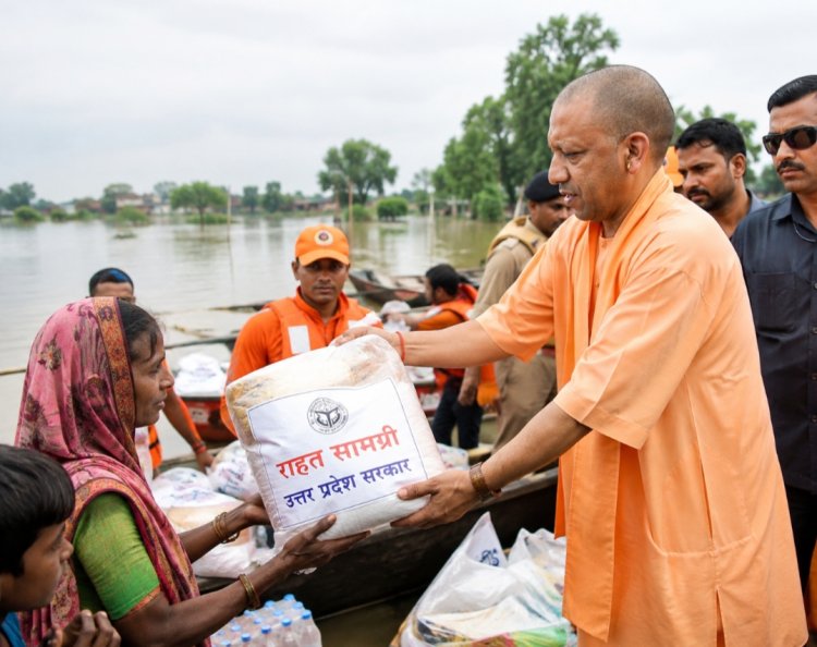 योगी सरकार का राहत अभियान तेज, 21,333 लोग सुरक्षित निकाले गए; 26 जिलों में बाढ़, अब तक जनहानि शून्य