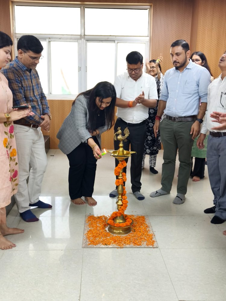 CSJMU में छात्रों को मिला Success का मंत्र, नंदिता मौर्या बोलीं- ज्ञान के साथ Communication और Confidence भी जरूरी