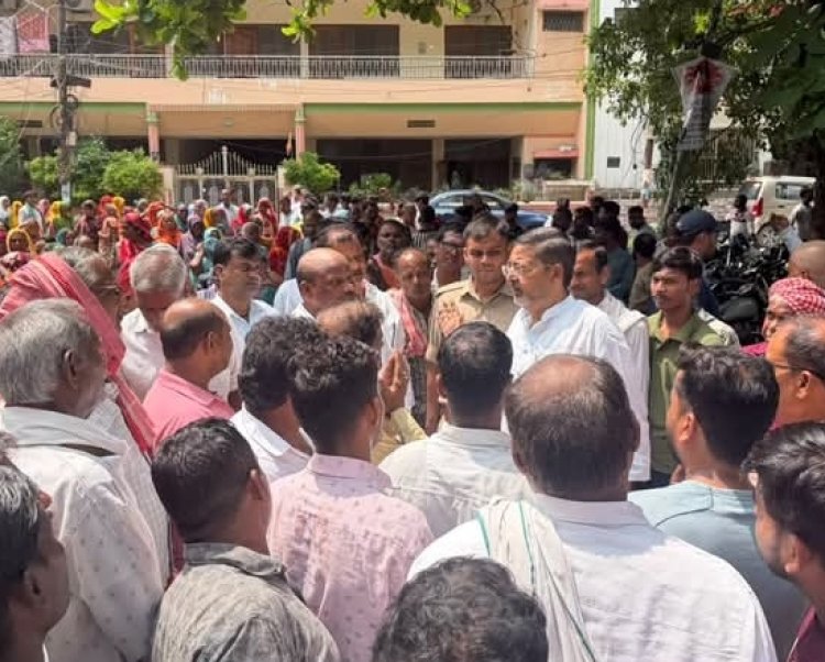 किसानों की समस्याएं सुनने पहुंचे सांसद वीरेंद्र सिंह, बोले- हजारों किसानों के साथ CM योगी को देंगे ज्ञापन