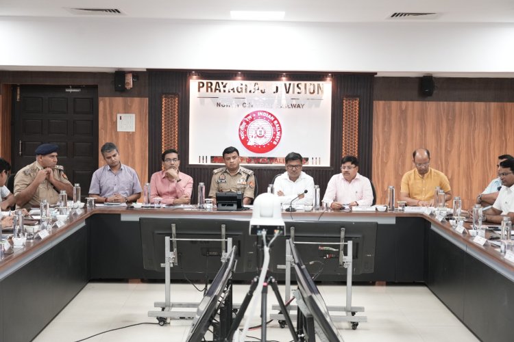 रेलवे-प्रशासन की पहली समन्वय बैठक, 4 स्टेशनों पर भीड़ नियंत्रण और स्पेशल ट्रेनों की तैयारी तेज
