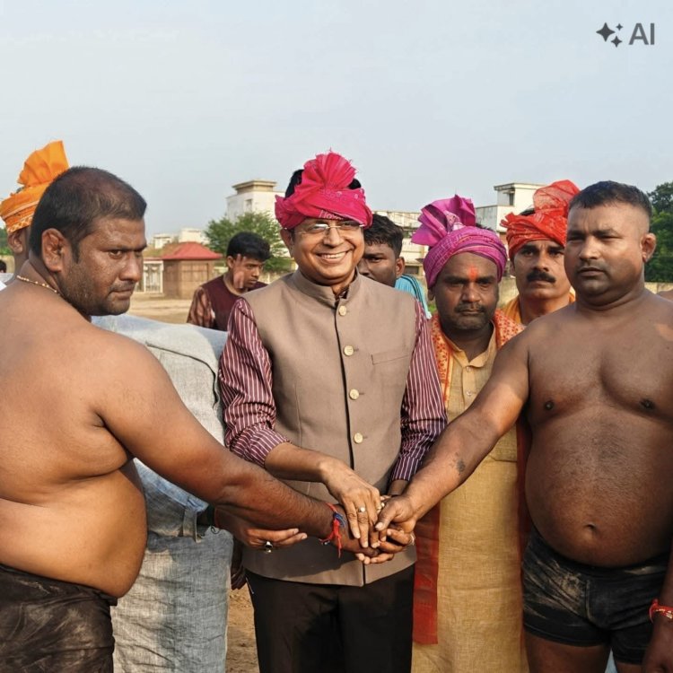 हरतालिका तीज पर विराट कुश्ती दंगल में पहलवानों ने दिखाया दम, 40 मुकाबलों में चले दांव-पेच; बांटे ₹1.50 लाख से ज्यादा
