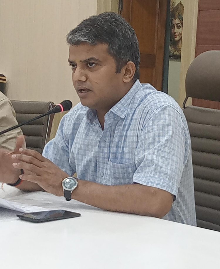 प्रयागराज में 17 अक्टूबर तक चलेगा सेवा संकल्प अभियान, गांव-गांव पहुंचकर लोगों की समस्याएं सुनेंगे अधिकारी
