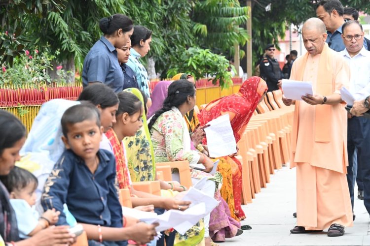 हर जरूरतमंद का आयुष्मान कार्ड बनवाया जाए, इलाज में कोई परेशानी न हो: सीएम योगी