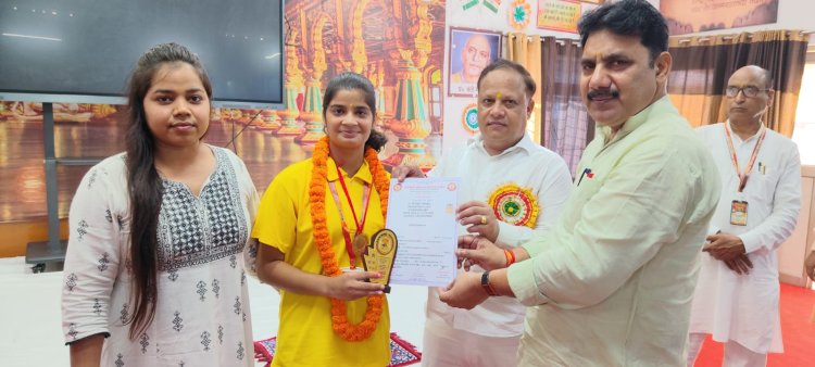 राष्ट्रीय ताइक्वांडो प्रतियोगिता में शीतल शुक्ला ने जीता स्वर्ण, ज्वाला देवी स्कूल में हुआ सम्मान