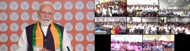 भारत को किताबों से नहीं, गांव-गांव जाकर समझें”, सेवा यात्रियों से बोले PM मोदी