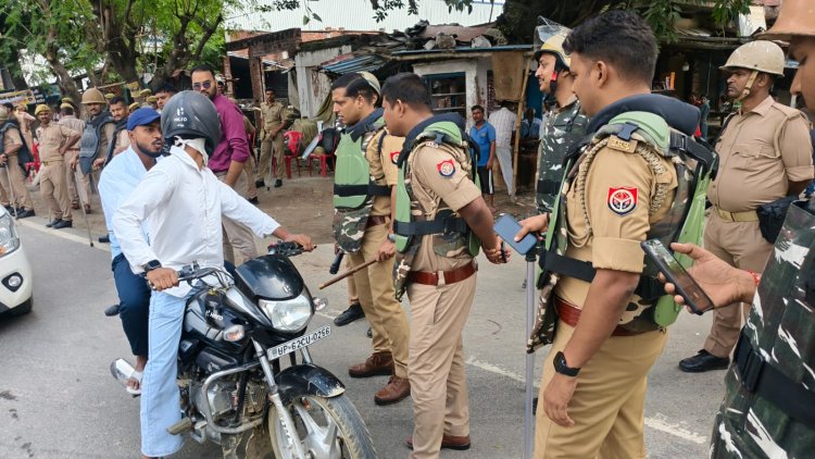 वाराणसी में टोल प्लाजा हटाने को लेकर किसानों का उग्र प्रदर्शन, कई नेता हिरासत में; आत्मदाह की कोशिश से मचा हड़कंप