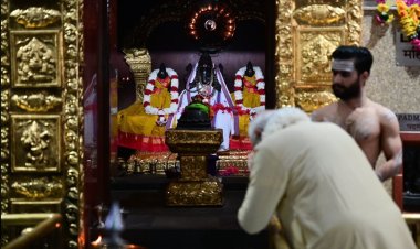 श्री विनायक मंदिर पहुंचे पीएम मोदी, गणपति से मांगा देशवासियों के सुख-समृद्धि और उत्तम स्वास्थ्य का आशीर्वाद