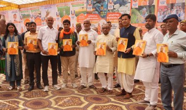 देवरिया में ‘सेवा संकल्प अभियान’ की प्रदर्शनी, सांसद शशांक मणि त्रिपाठी बोले- विकसित भारत में नागरिकों की भागीदारी जरूरी