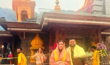 नवरात्रि के पहले दिन मां बगलामुखी के दरबार पहुंचे सुरेश रैना, परिवार संग लिया आशीर्वाद