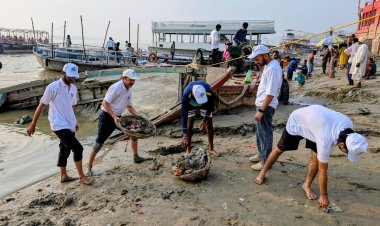 बाढ़ के बाद नमामि गंगे की युवा टोली का संकल्प, गंगा में नहीं जाने देंगे प्लास्टिक और अन्य कचरा