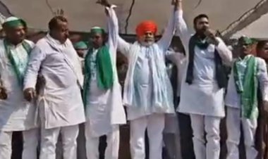 प्रयागराज: राकेश टिकैत बोले- किसानों का खर्च और कर्ज बढ़ रहा, आमदनी घट रही