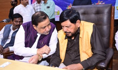 यूपी विधानसभा चुनाव: रामदास आठवले की पार्टी ने मांगीं 5 सीटें, मांग नहीं मानी तो अकेले लड़ने के संकेत