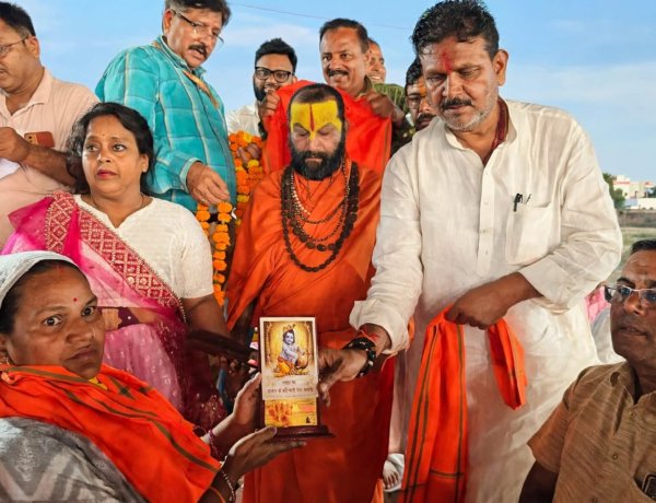 प्रयागराज में दधिकांदो मेले के सफाई कर्मियों का सम्मान, महापौर गणेश केसरवानी बोले- स्वच्छ भारत के निर्माता हैं