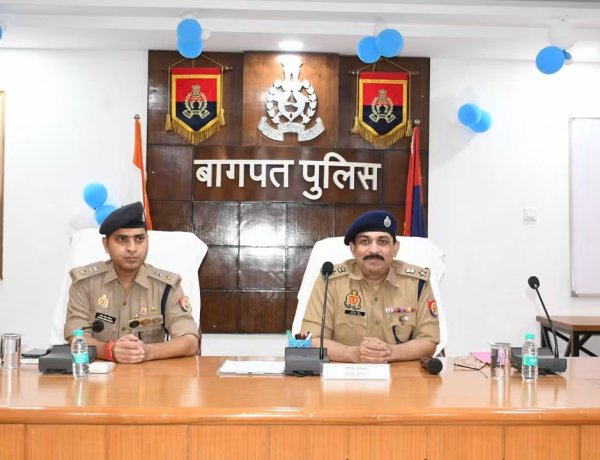 बागपत में बवाल के बाद बड़ी कार्रवाई, महिला चौकी प्रभारी समेत 14 पुलिसकर्मी लाइन हाजिर