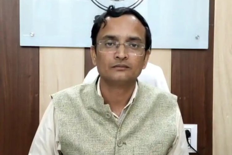 अनुकंपा नियुक्ति की मांग करने पहुंची विधवा का आरोप, बिजनौर BSA ने की अभद्रता; डीएम से शिकायत
