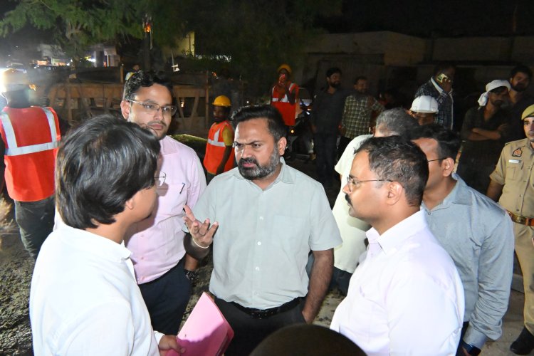 दीपावली से पहले कानपुर की सड़कों और सफाई व्यवस्था पर फोकस, DM महेंद्र सिंह तंवर ने दिए काम तेज करने के निर्देश