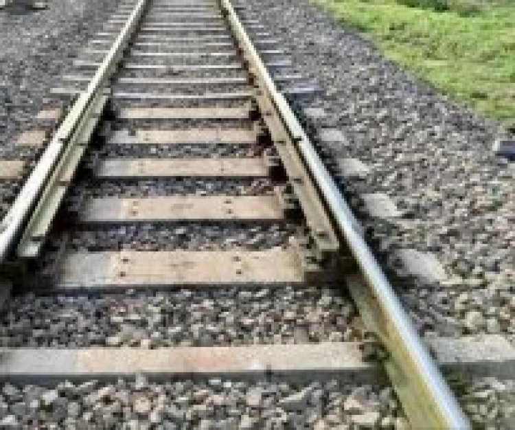 मीरजापुर में ट्रेन की चपेट में आने से 74 वर्षीय सेवानिवृत्त रेलकर्मी की मौत, परिवार में मचा कोहराम