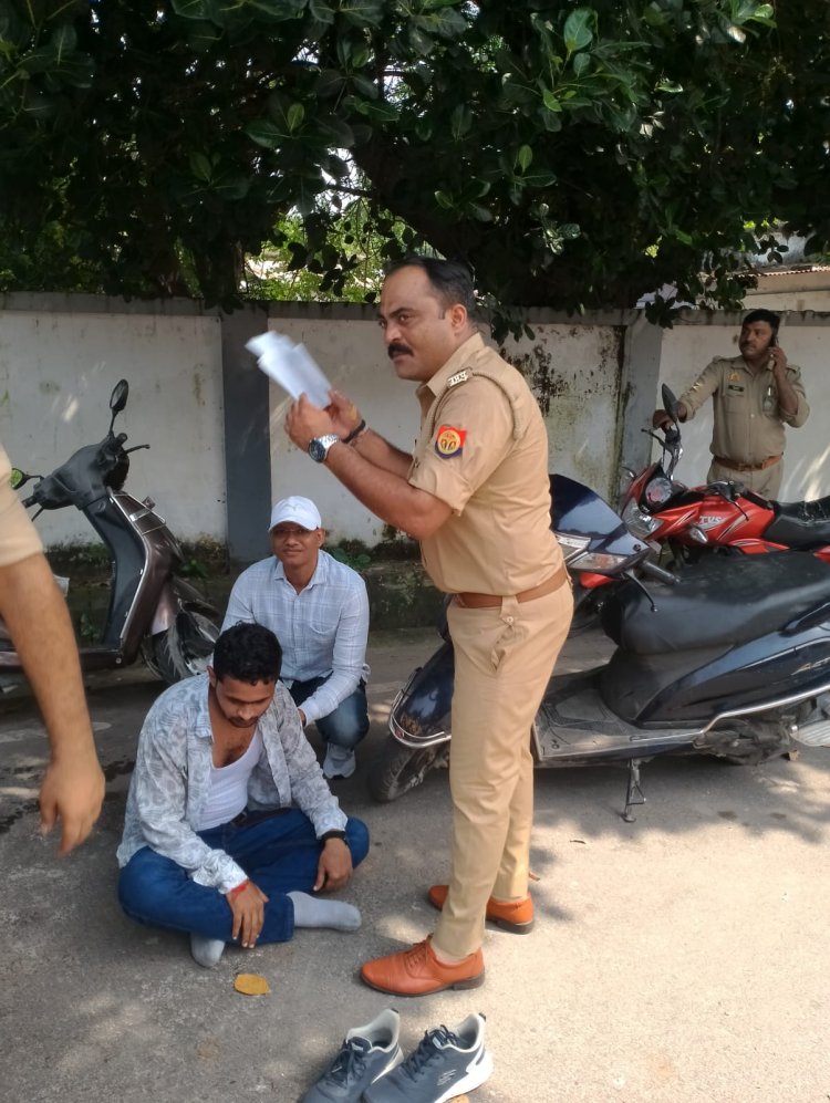 68500 शिक्षक भर्ती में आरक्षण विसंगति पर बवाल, शिक्षा मंत्री के आवास पर प्रदर्शन; कई अभ्यर्थी हिरासत में