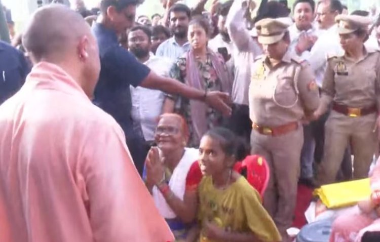 लखनऊ में बाढ़ का CM योगी ने लिया जायजा, फैजुल्लागंज से नैमिषारण्य तक तटबंध बनाने की तैयारी