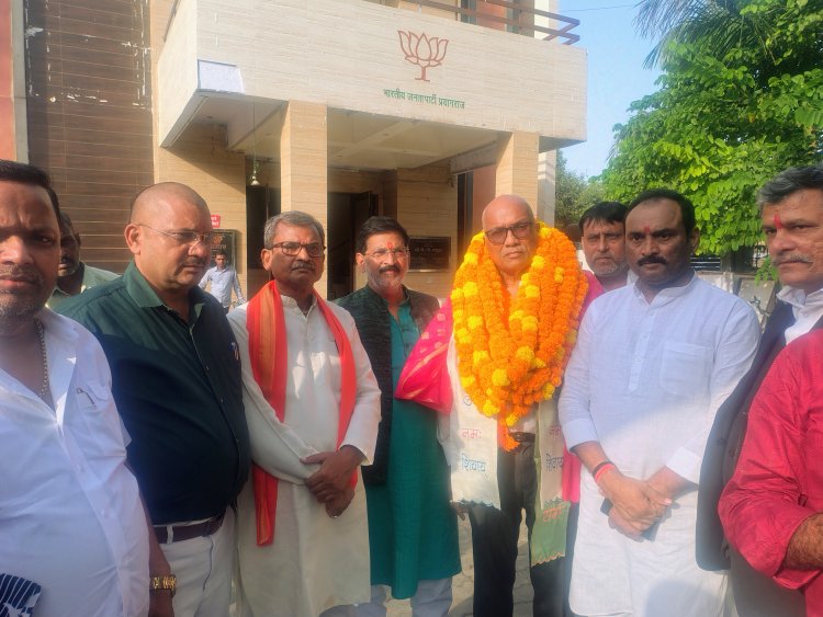 राज्यसभा उम्मीदवार बने राधाकांत ओझा, प्रयागराज में भाजपा कार्यकर्ताओं और अधिवक्ताओं में खुशी की लहर
