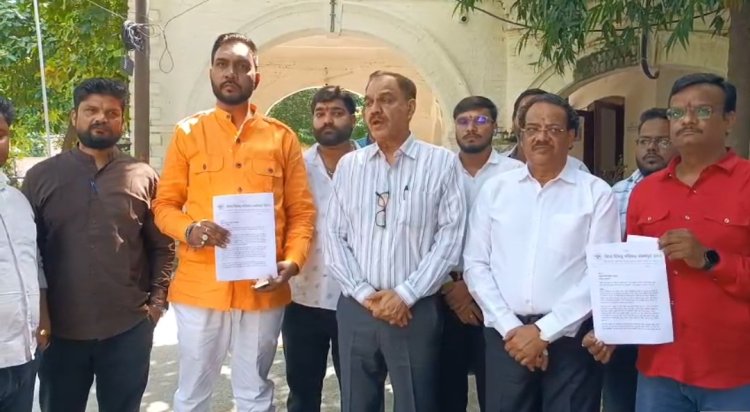 नवरात्रि में मंदिरों और गरबा आयोजनों की सुरक्षा पर VHP सख्त, राजीव महाना ने प्रशासन से मांगी कड़ी निगरानी