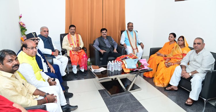 पूर्व जिला अध्यक्षों के अनुभव से मजबूत होगा संगठन, हारी सीटों पर बढ़ाएं सक्रियता : जगदीश ईश्वर भाई पटेल