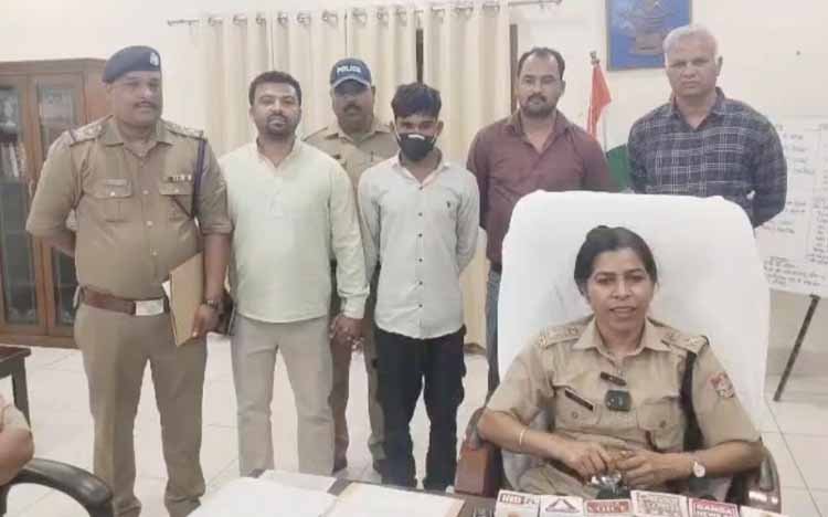 रेलवे सिग्नल से छेड़छाड़ कर लूट करने वाला इनामी गिरफ्तार