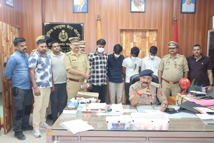 नोएडा में नकली नोटों के गिरोह का पर्दाफाश, 1.84 लाख रुपये की जाली करेंसी के साथ चार गिरफ्तार