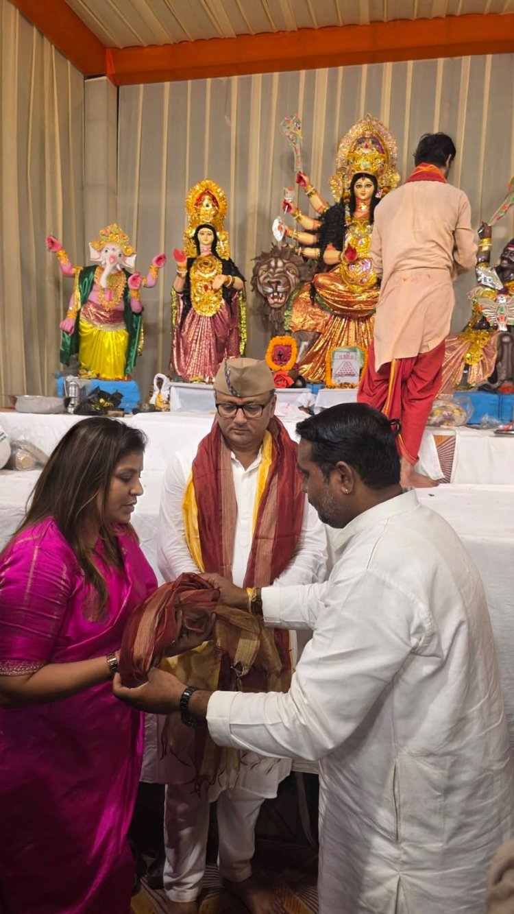 वाराणसी में महासप्तमी पर मां दुर्गा की प्रतिमाओं की प्राण प्रतिष्ठा, शाम से खुलेंगे पूजा पंडालों के पट