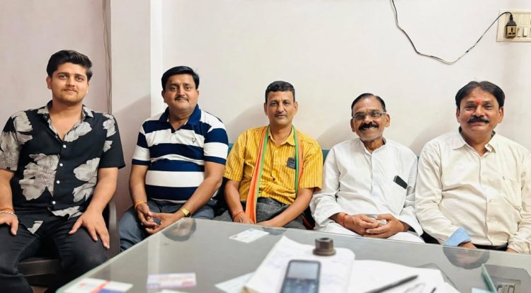 प्रयागराज में दशहरे पर जगमगाएगा मुट्ठीगंज चौराहा, 50 फीट का भव्य रोशनी द्वार बनेगा आकर्षण