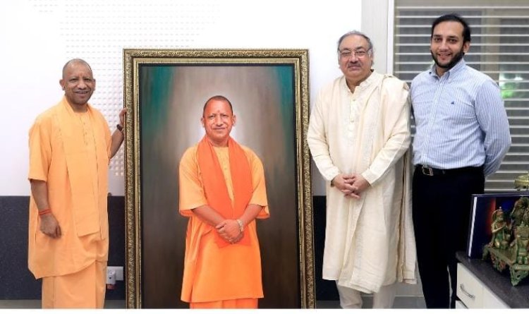 पद्मश्री कृष्ण कन्हाई ने CM योगी को भेंट किया 4×6 फीट का भव्य पोर्ट्रेट