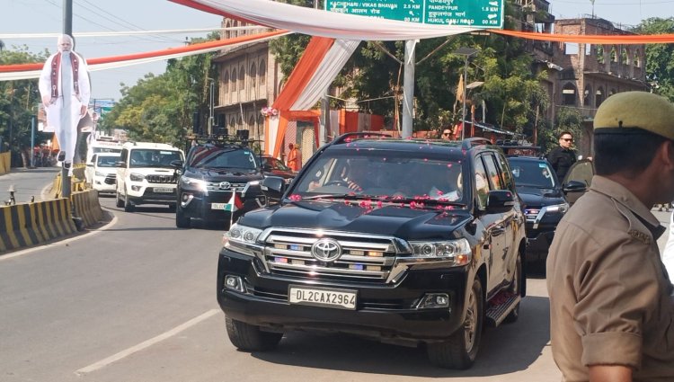 आसमान में फाइटर विमानों की गर्जना से गूंज उठी काशी, नमो घाट पर PM मोदी ने देखा एयर शो