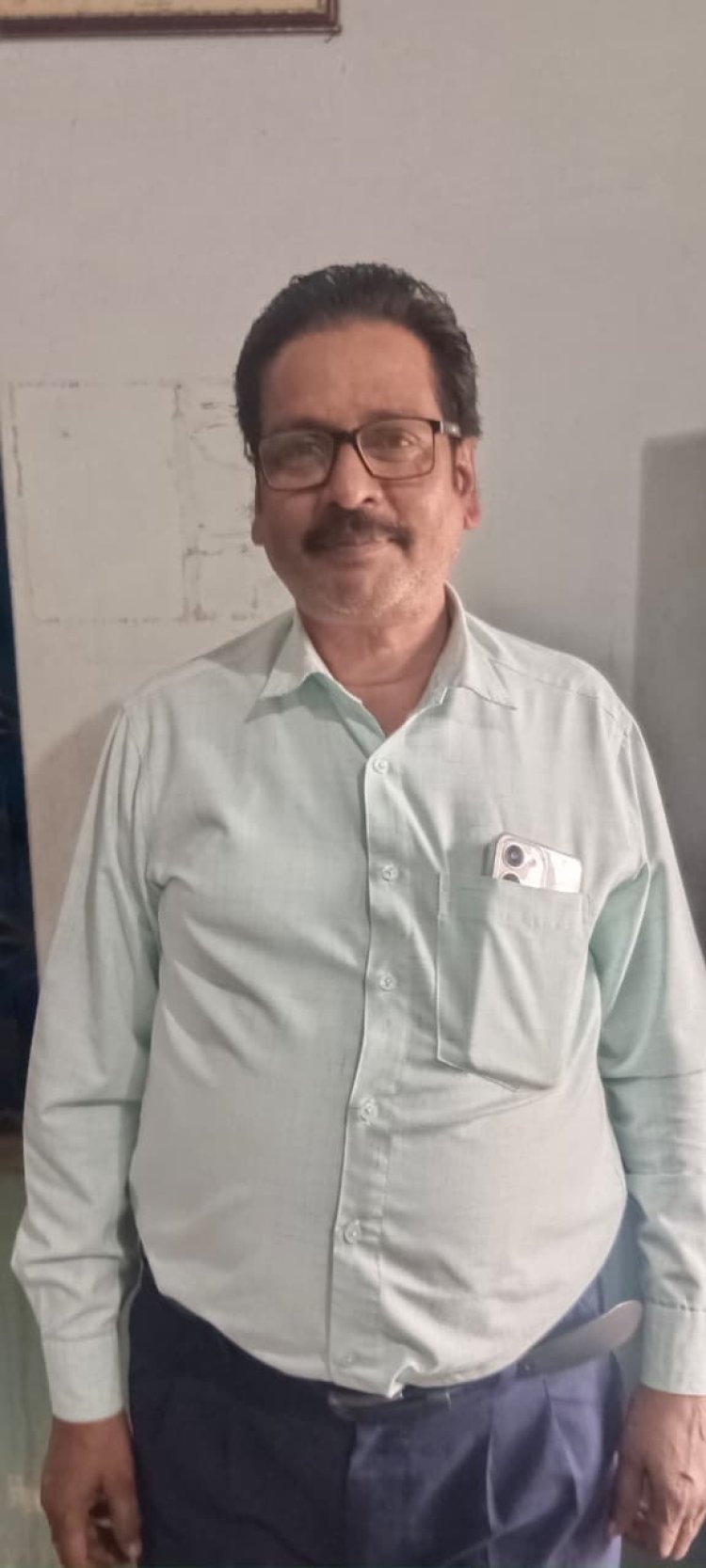 प्रयागराज में सड़क हादसे में महाविद्यालय के वरिष्ठ लिपिक की मौत, अज्ञात वाहन की टक्कर से हुए थे घायल