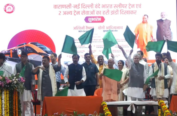 वाराणसी से तीन ट्रेनों को हरी झंडी, रेलमंत्री बोले-प्रधानमंत्री ने बुलेट ट्रेन के 'नॉर्थ कॉरिडोर' को मंजूरी दी